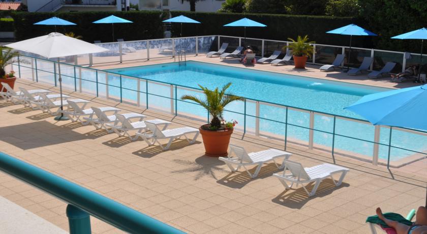 Residence Hoteliere Du Golf Сибур Екстериор снимка