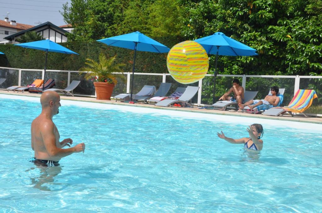 Residence Hoteliere Du Golf Сибур Екстериор снимка
