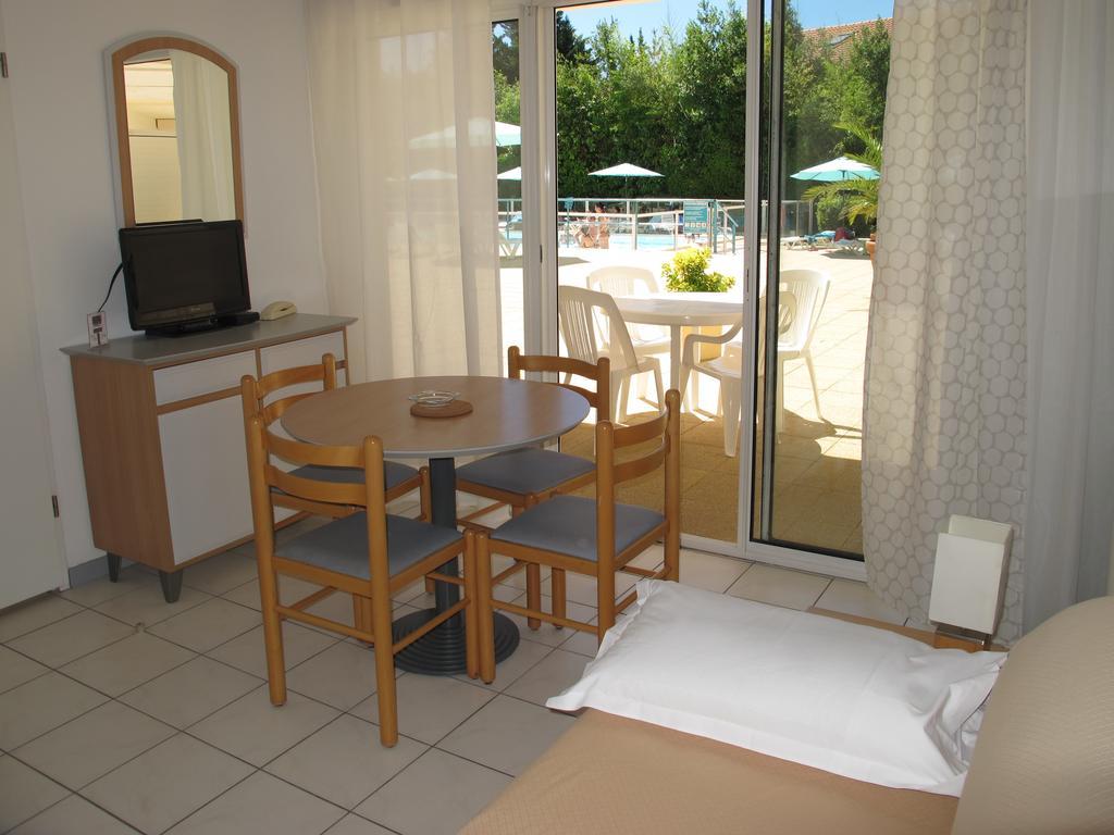 Residence Hoteliere Du Golf Сибур Екстериор снимка