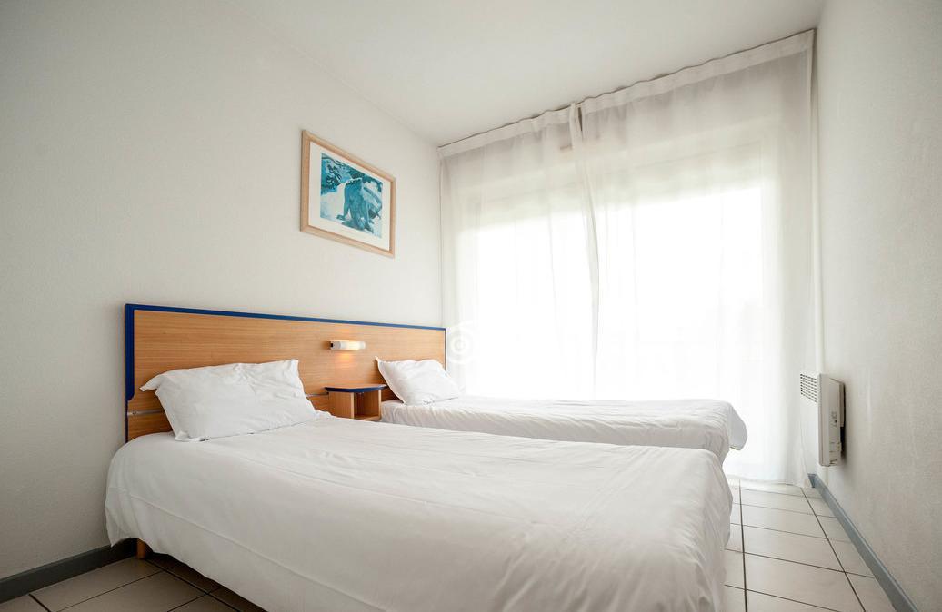Residence Hoteliere Du Golf Сибур Екстериор снимка