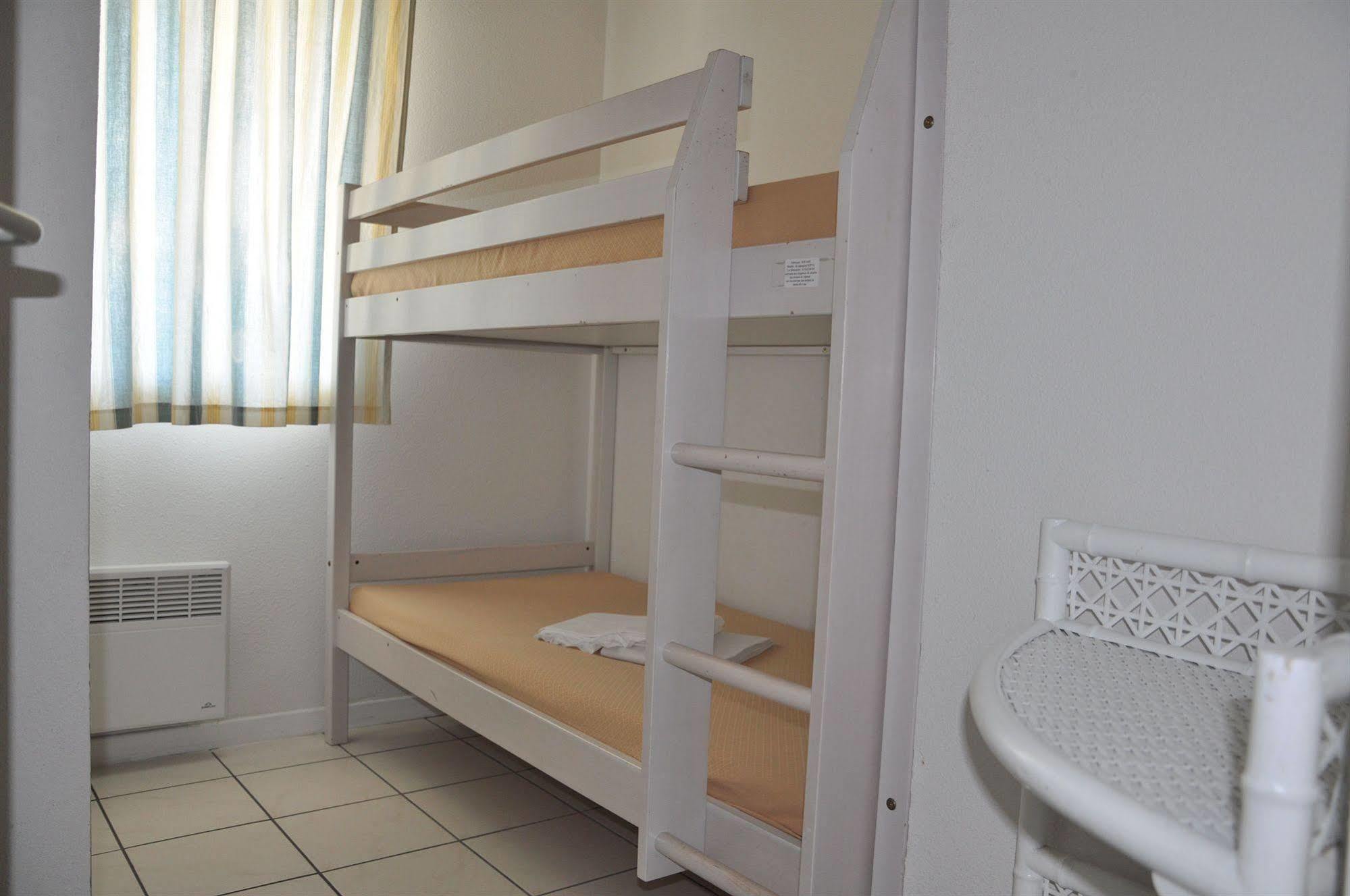 Residence Hoteliere Du Golf Сибур Екстериор снимка